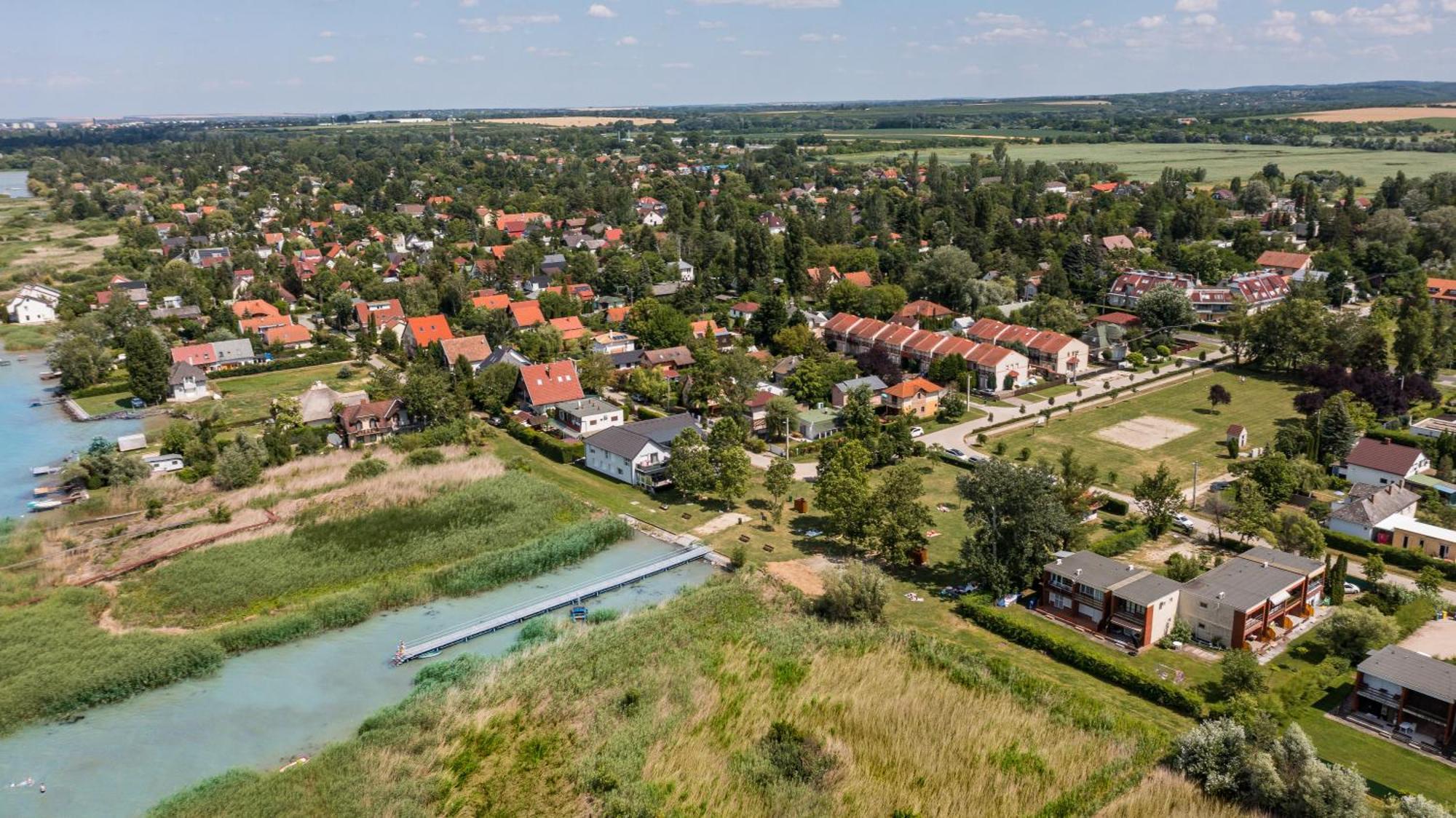 Balatonic Apartman Zamardi Exterior photo